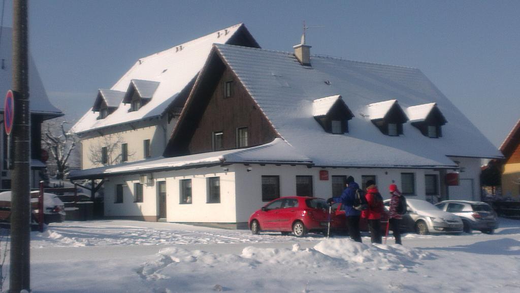 Hotel U Lip Trojanovice Frenštát pod Radhoštěm Екстериор снимка