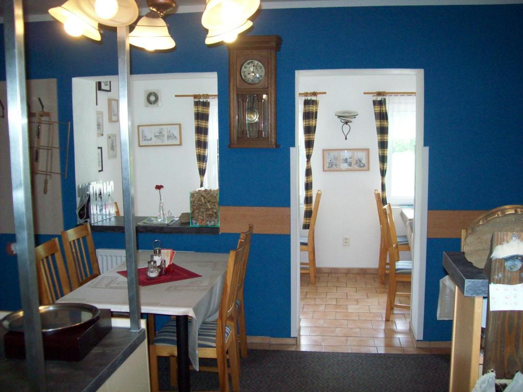 Hotel U Lip Trojanovice Frenštát pod Radhoštěm Екстериор снимка